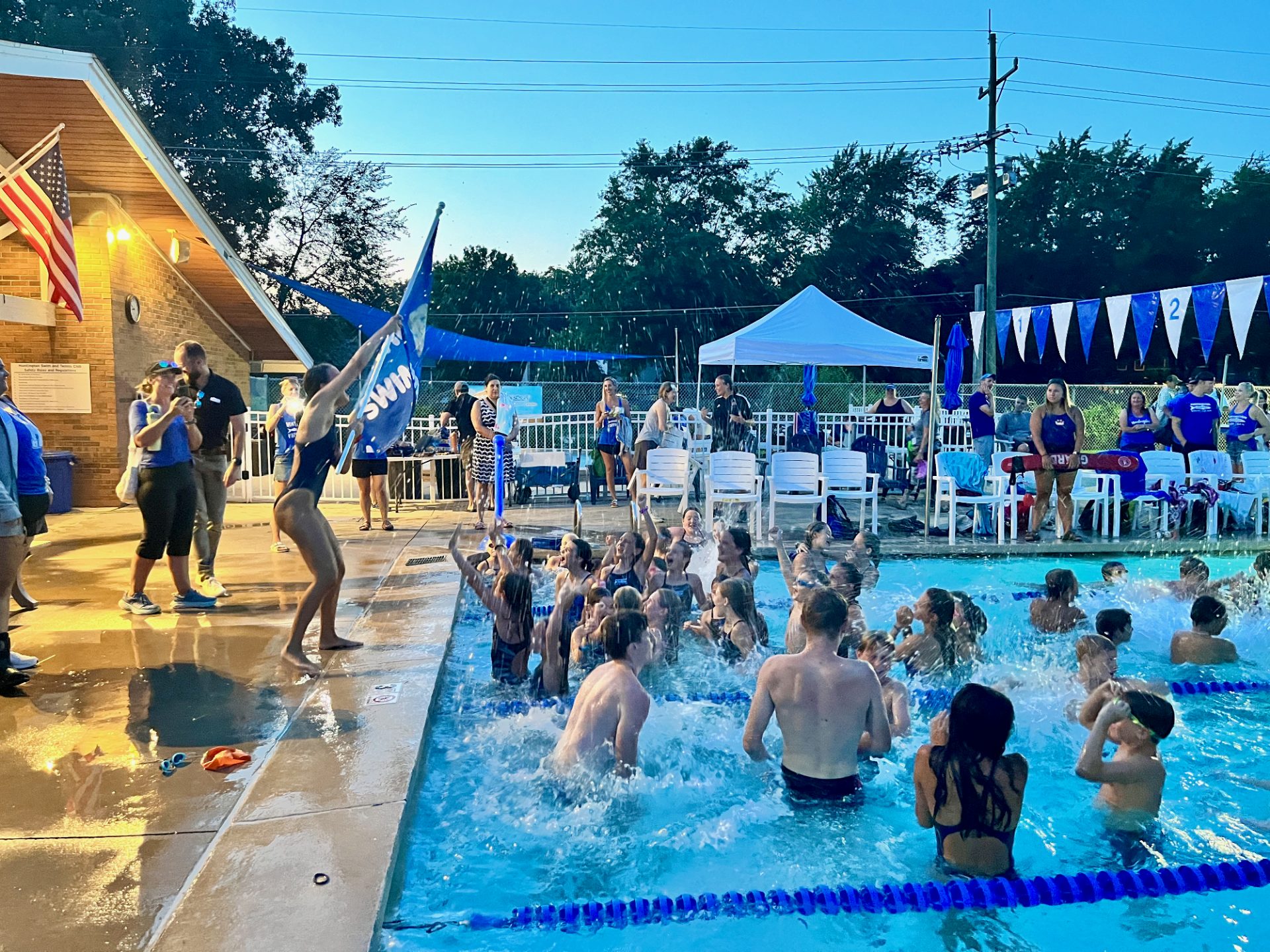 Huntington Barracudas swimmers